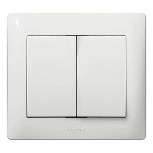 Legrand Przełącznik Galea / Pro21 biały 777012 1 szt. Legrand Przełącznik Galea / Pro21 biały 777012 1 szt.