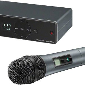 Zestaw mikrofonu bezprzewodowego Sennheiser XSW 1-825-E Rodzaj transmisji danych:radiowa z klipsem